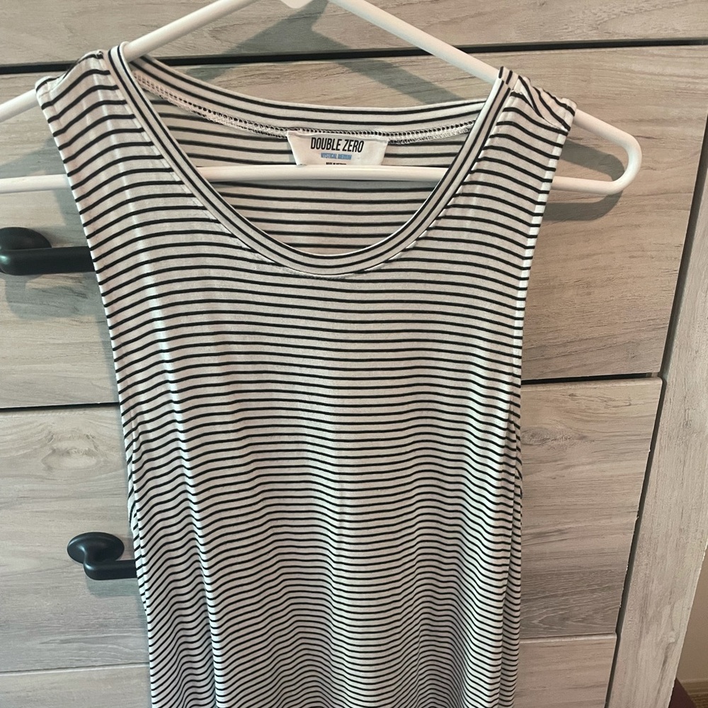 Striped tank - perfect condition